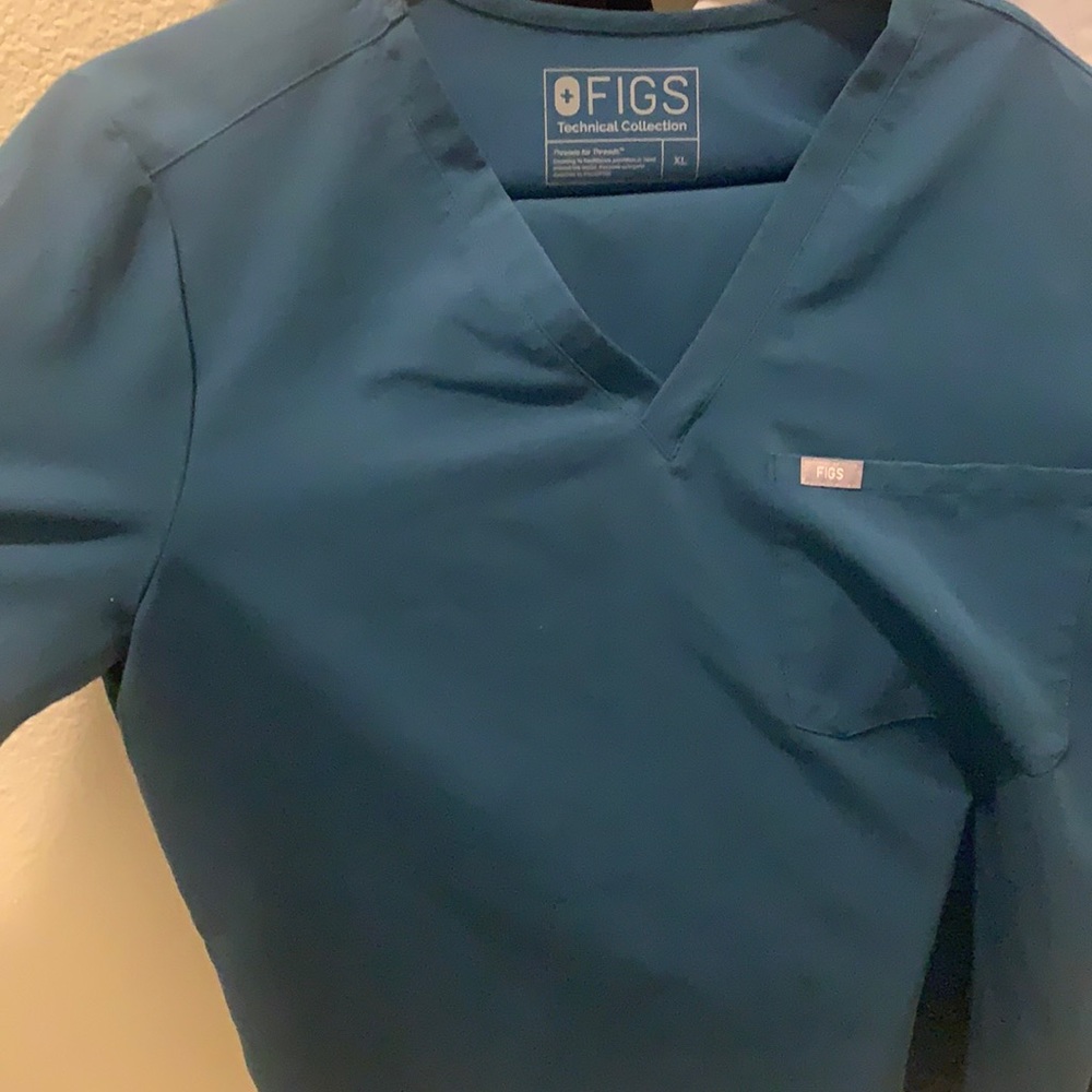FIGS Teal one pocket scrub top